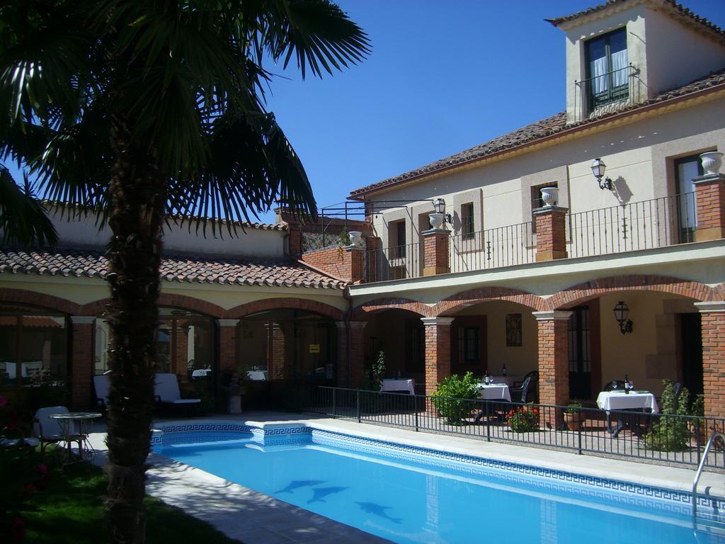 Palacio De Monfarracinos Benavente Extérieur photo